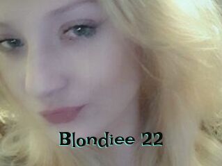 Blondiee_22