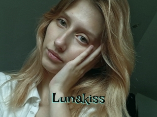 Lunakiss