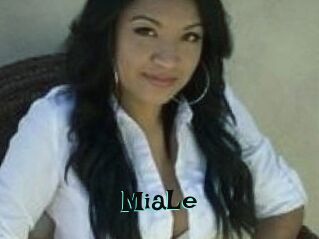 Mia_Le