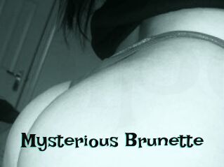 Mysterious_Brunette
