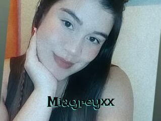Miagreyxx