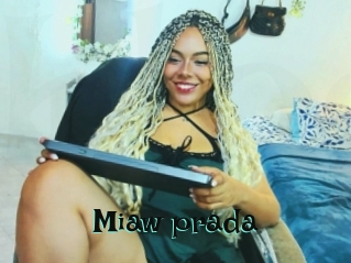 Miaw_prada