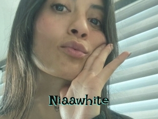 Niaawhite