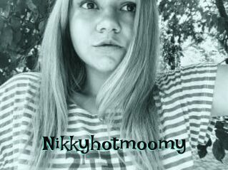 Nikkyhotmoomy